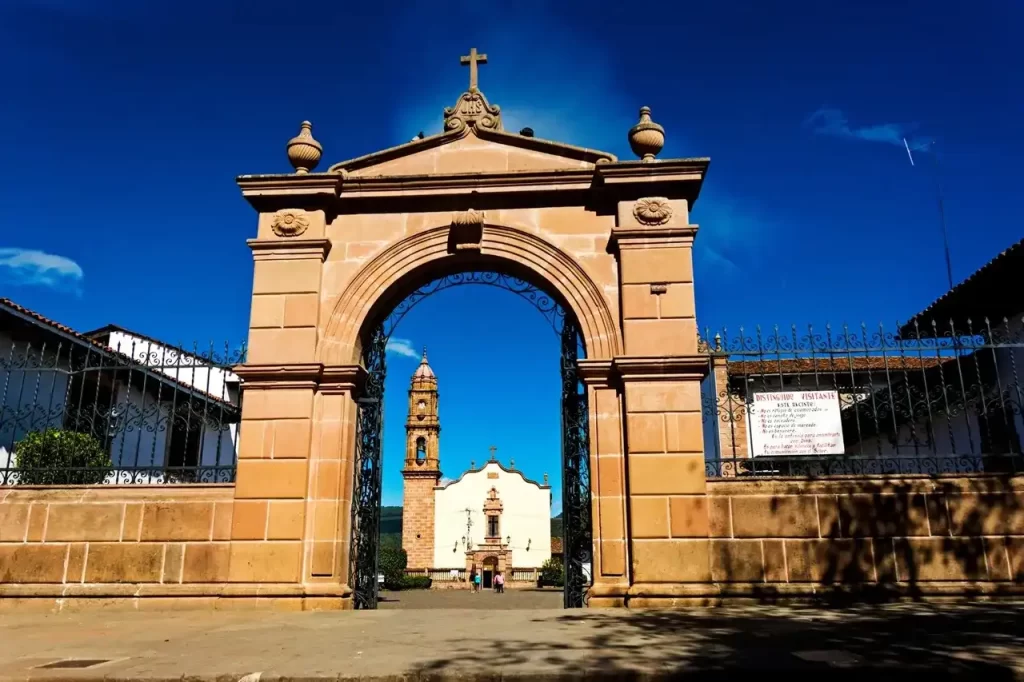 Porroquia Santa Clara del Cobre